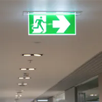 B&uuml;robeleuchtung mit LED-Notbeleuchtung